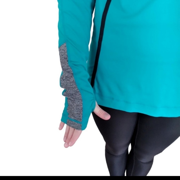 Lululemon run for your life blue pullover with black edging and hood - Picture 5 of 6